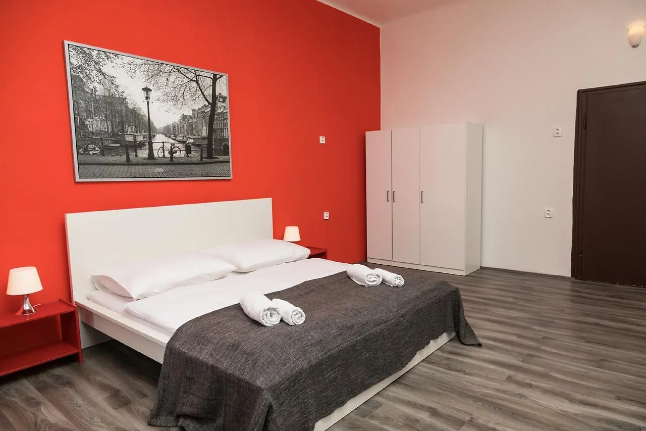 Welcome Apartment On V Tunich location